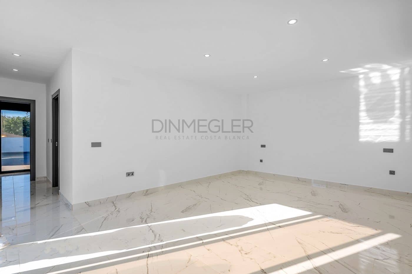 4 quarto Moradia para venda em Orihuela Costa com piscina garagem - 985 000 € (Ref: 9475603)