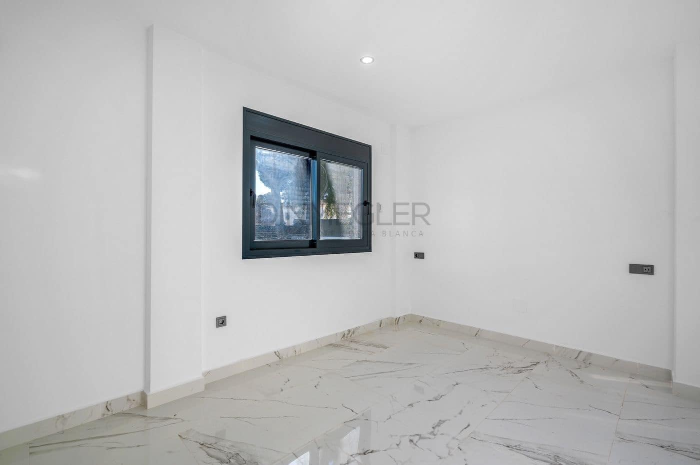 4 quarto Moradia para venda em Orihuela Costa com piscina garagem - 985 000 € (Ref: 9475603)