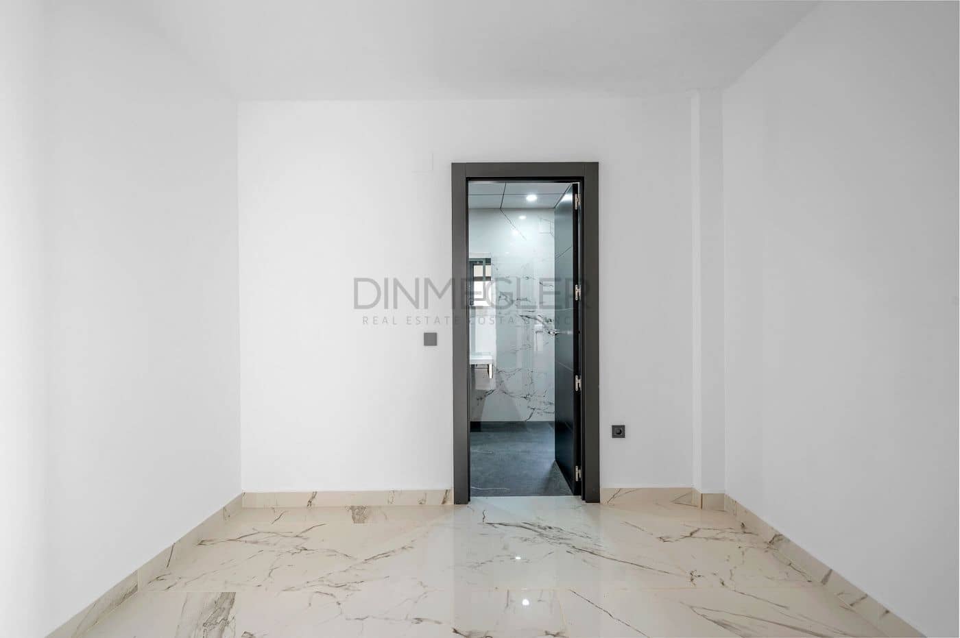 4 quarto Moradia para venda em Orihuela Costa com piscina garagem - 985 000 € (Ref: 9475603)