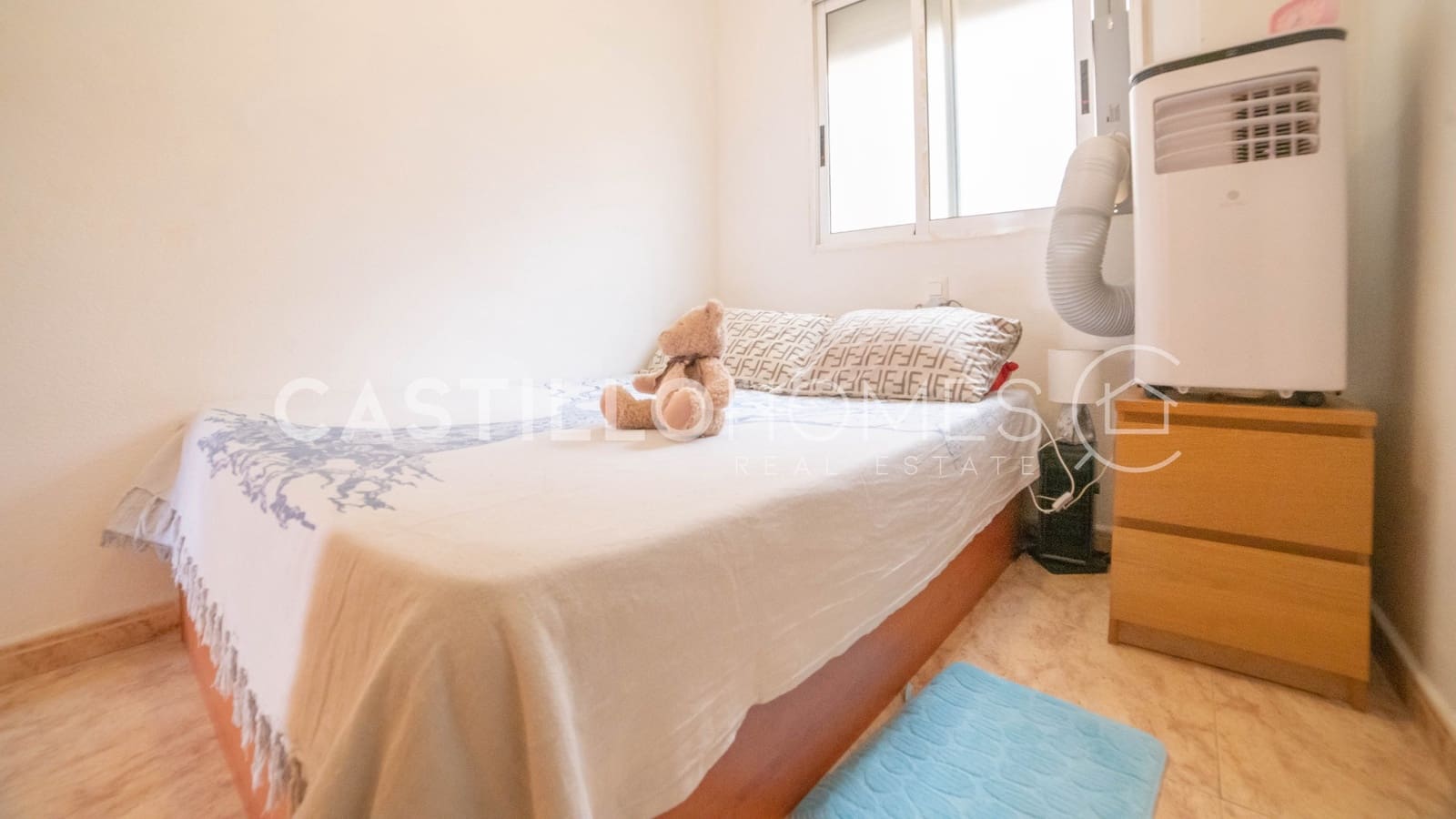 Apartamento de 2 habitaciones en Torrevieja en venta con piscina - 145.000 € (Ref: 9475609)