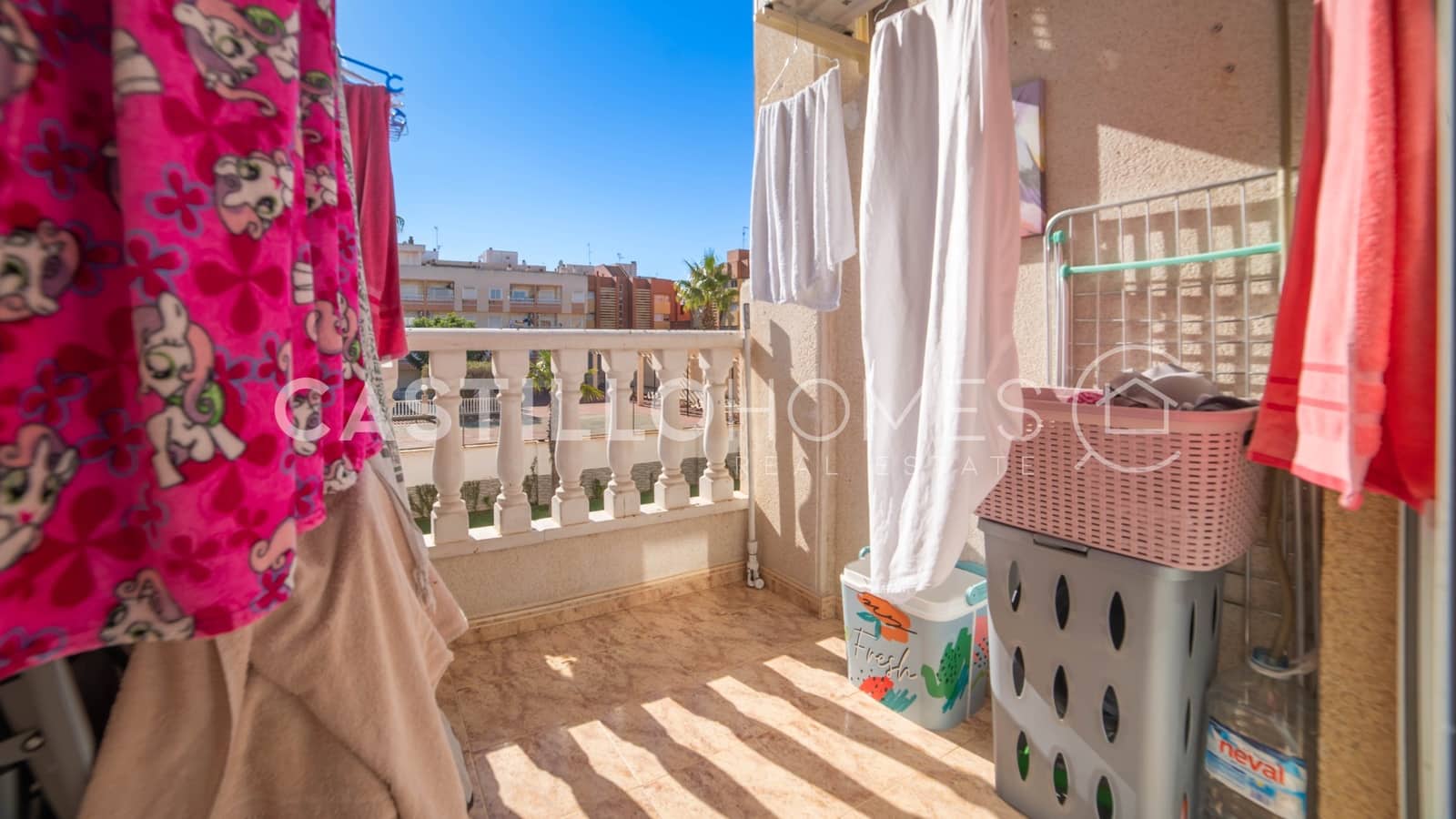 Apartamento de 2 habitaciones en Torrevieja en venta con piscina - 145.000 € (Ref: 9475609)