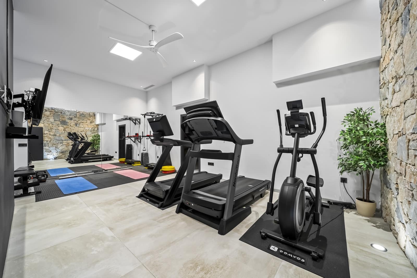 4 soverom Villa til salgs i Ciudad Quesada med svømmebasseng garasje - € 749 000 (Ref: 9475612)