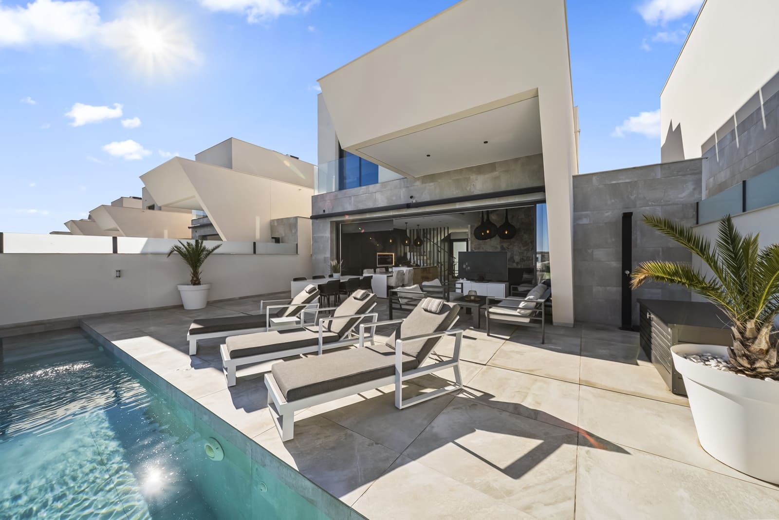 4 soverom Villa til salgs i Ciudad Quesada med svømmebasseng garasje - € 749 000 (Ref: 9475612)