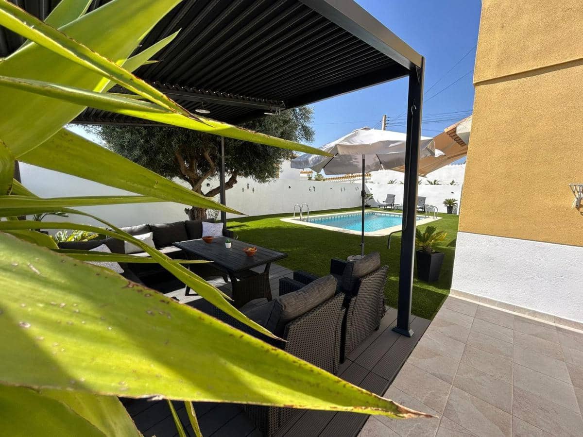 3 Zimmer Villa zu verkaufen in San Miguel de Salinas - 420.000 € (Ref: 9475614)