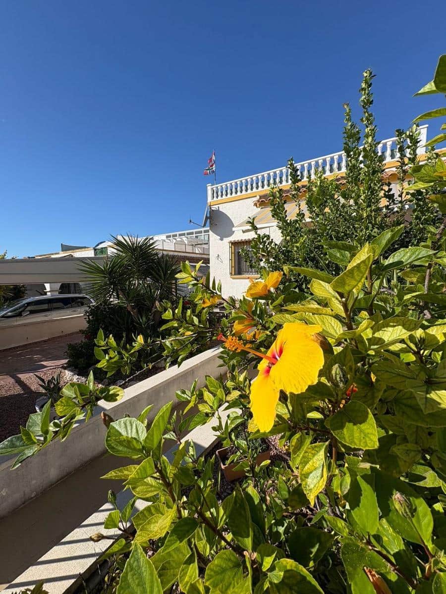 3 soveværelse Semi-Rækkehus til salg i San Fulgencio med swimmingpool garage - € 199.500 (Ref: 9475615)