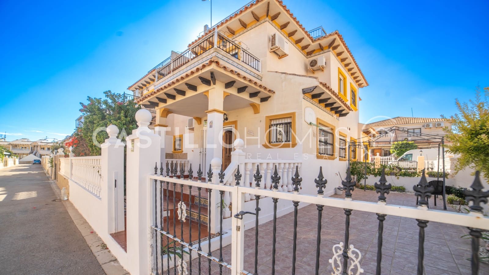 2 sovrum Hus till salu i Orihuela Costa med pool - 240 000 € (Ref: 9475616)