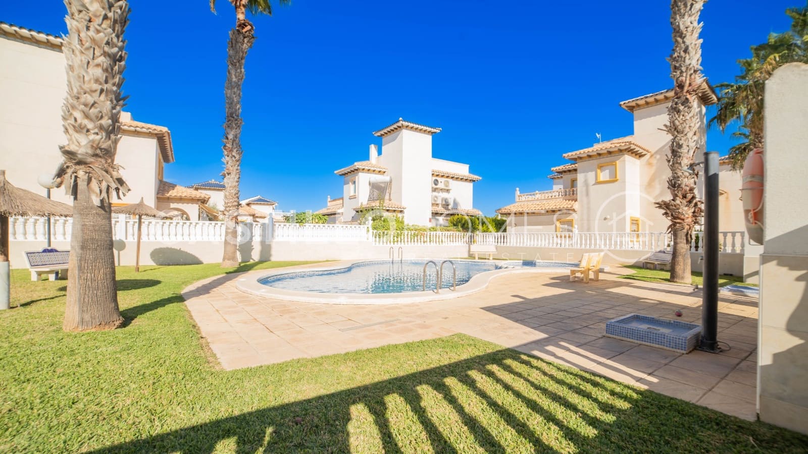 2 sovrum Hus till salu i Orihuela Costa med pool - 240 000 € (Ref: 9475616)
