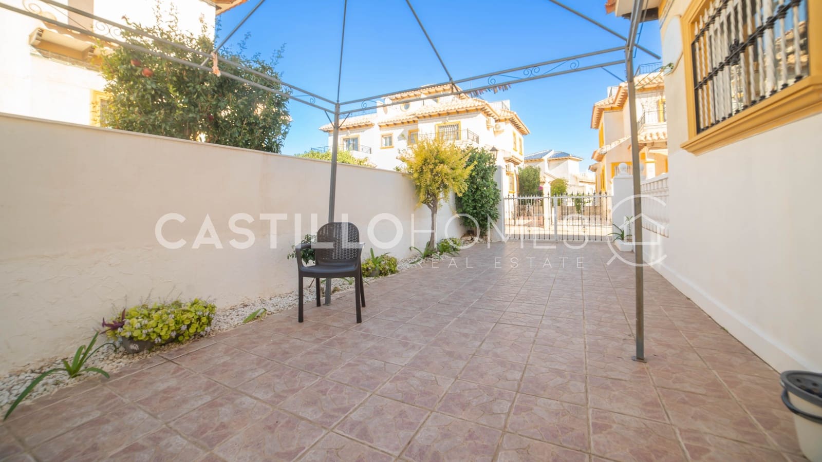 2 sovrum Hus till salu i Orihuela Costa med pool - 240 000 € (Ref: 9475616)