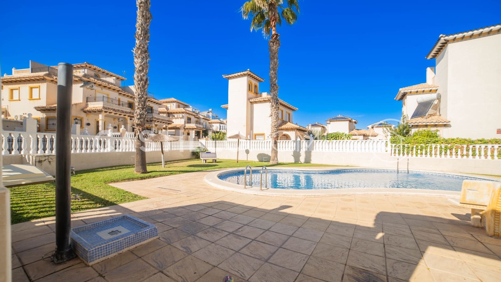 2 sovrum Hus till salu i Orihuela Costa med pool - 240 000 € (Ref: 9475616)