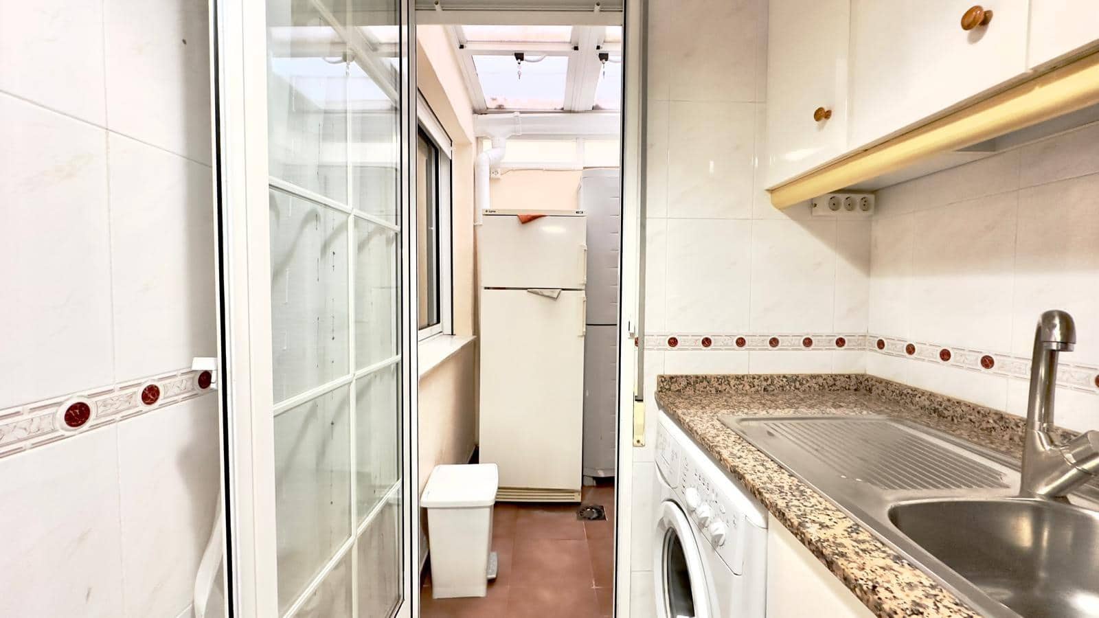 Apartamento de 2 habitaciones en Torrevieja en venta con piscina - 149.900 € (Ref: 9475637)