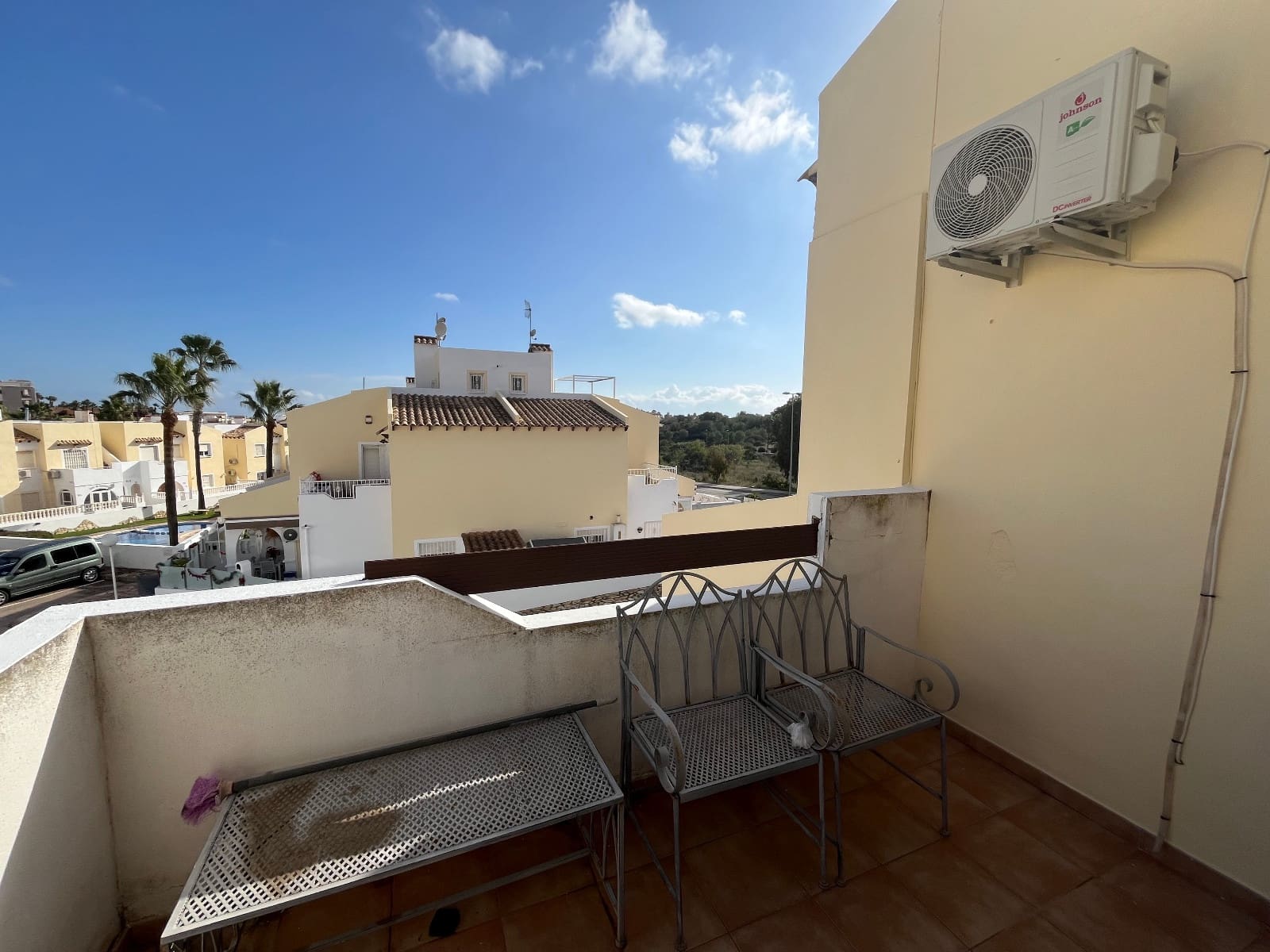 3 Zimmer Haus zu verkaufen in Villamartin mit Pool - 175.000 € (Ref: 9475638)