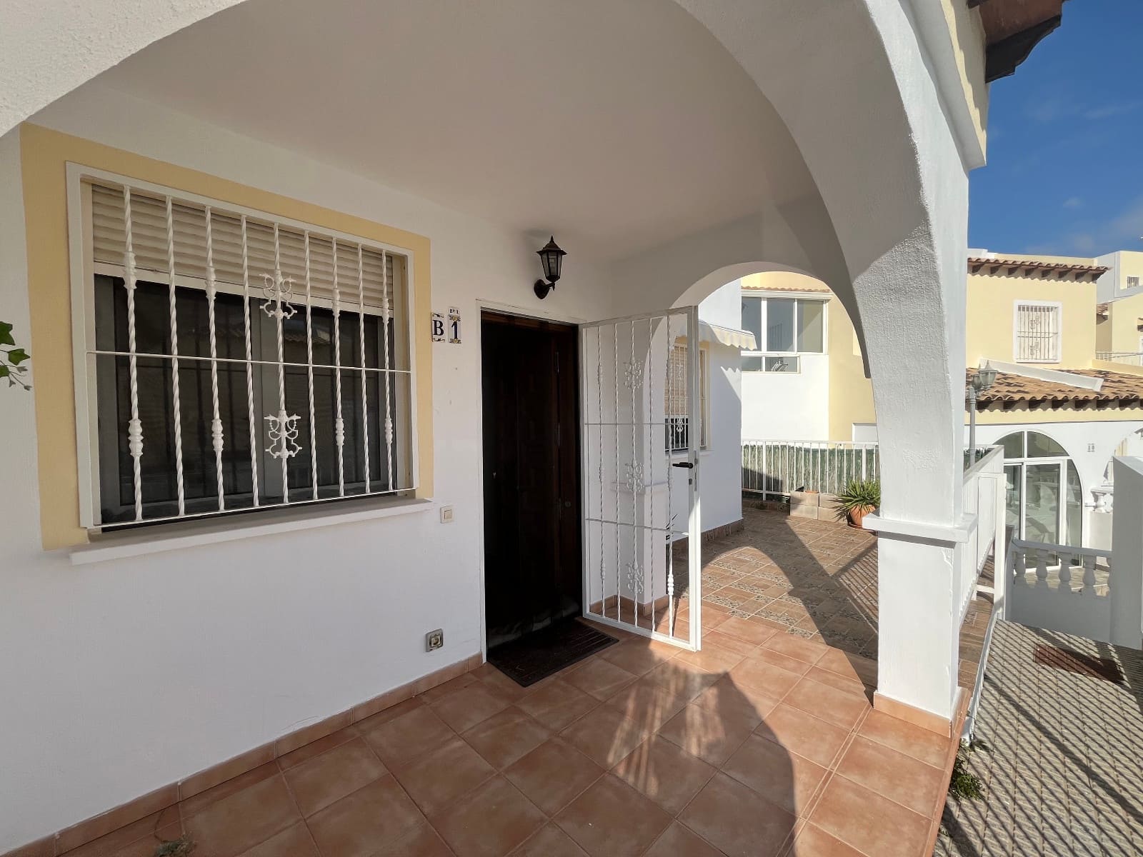 3 Zimmer Haus zu verkaufen in Villamartin mit Pool - 175.000 € (Ref: 9475638)