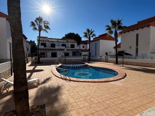 3 chambre Villa/Maison Semi-Mitoyenne à vendre à Villamartin - 239 900 € (Ref: 9479398)