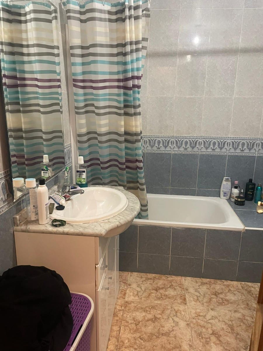 3 Zimmer Apartment zu verkaufen in Torrevieja - 129.000 € (Ref: 9490885)