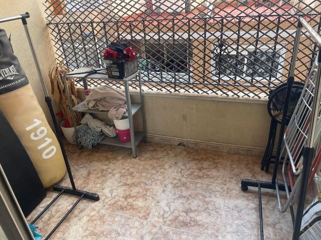 3 Zimmer Apartment zu verkaufen in Torrevieja - 129.000 € (Ref: 9490885)