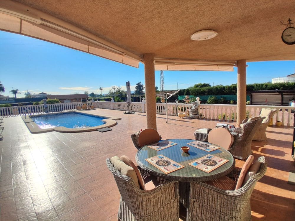 3 bedroom Finca/Country House for sale in Catral with pool - € 390,000 (Ref: 9490893)