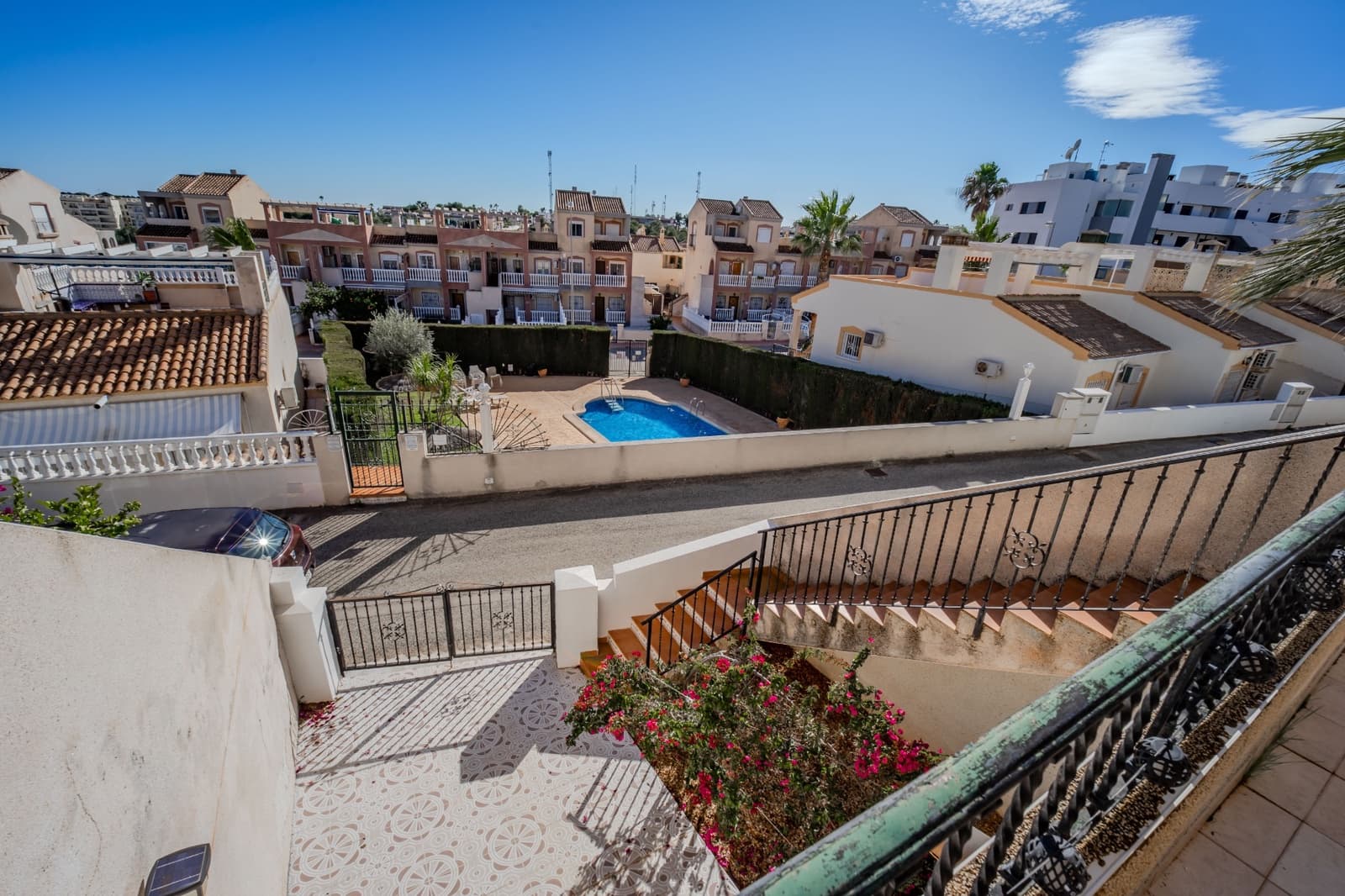 3 bedroom Townhouse for sale in Villamartin with pool - € 189,950 (Ref: 9495555)