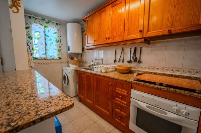 3 bedroom Townhouse for sale in Villamartin, Orihuela with pool - € 189,950 (Ref: 9495555)