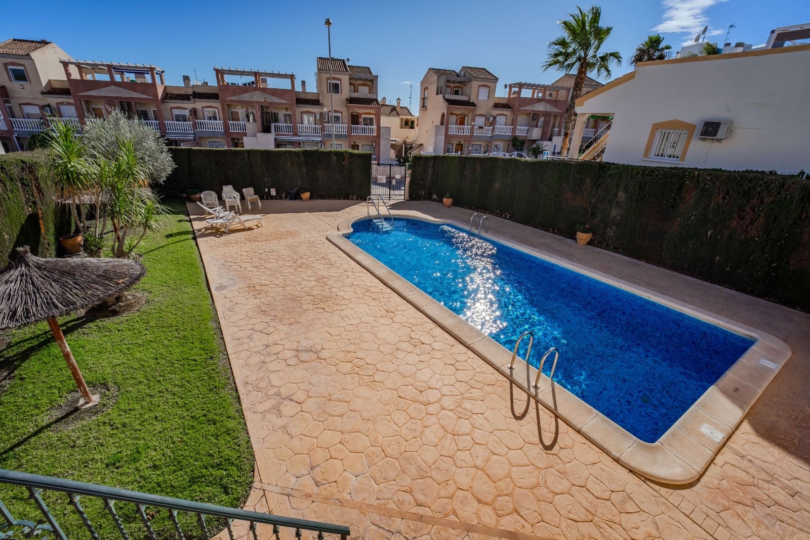 3 bedroom Townhouse for sale in Villamartin with pool - € 189,950 (Ref: 9495555)