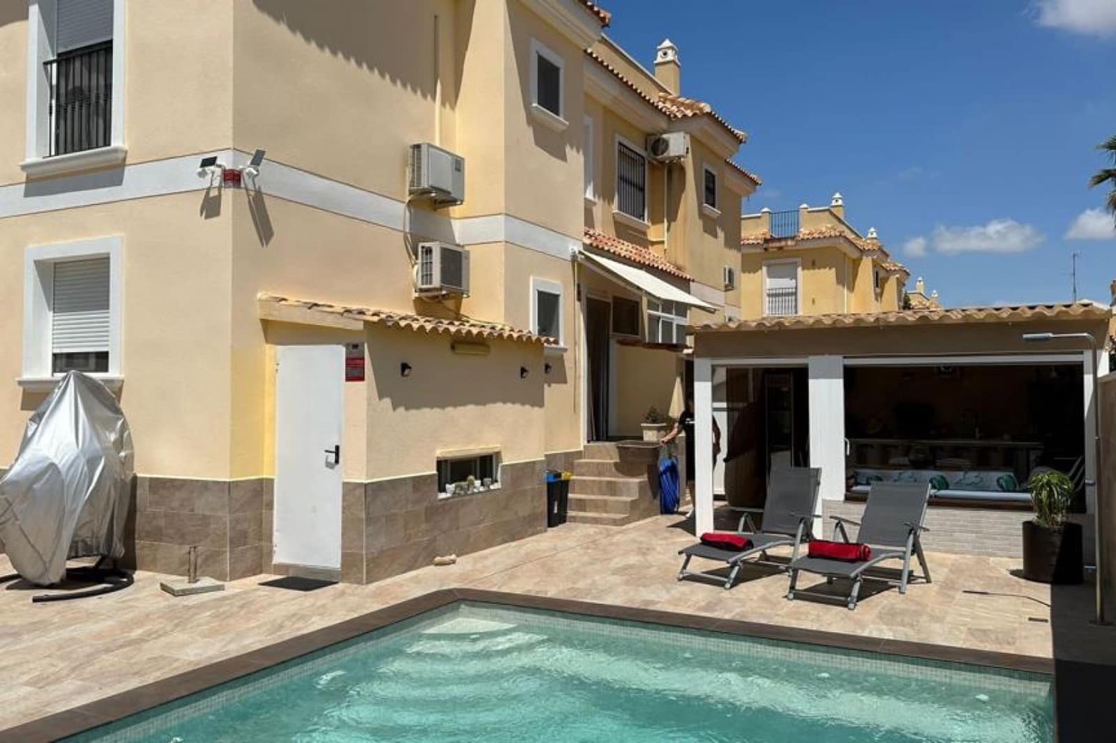 3 bedroom Semi-detached Villa for sale in Ciudad Quesada - € 295,000 (Ref: 9503256)