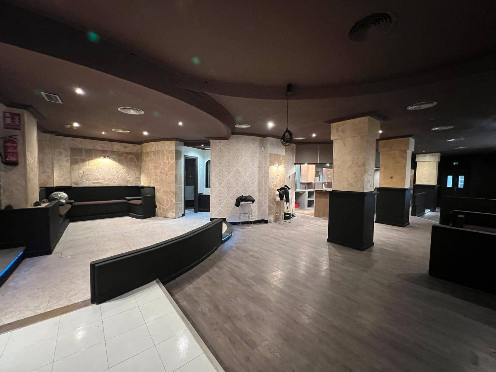 Gewerbe zu verkaufen in Torrevieja - 199.900 € (Ref: 9503259)