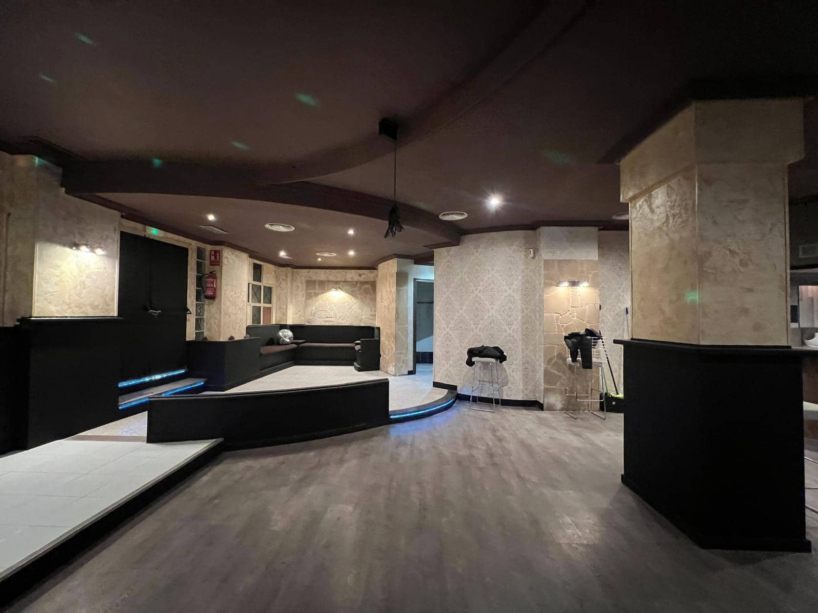 Gewerbe zu verkaufen in Torrevieja - 199.900 € (Ref: 9503259)