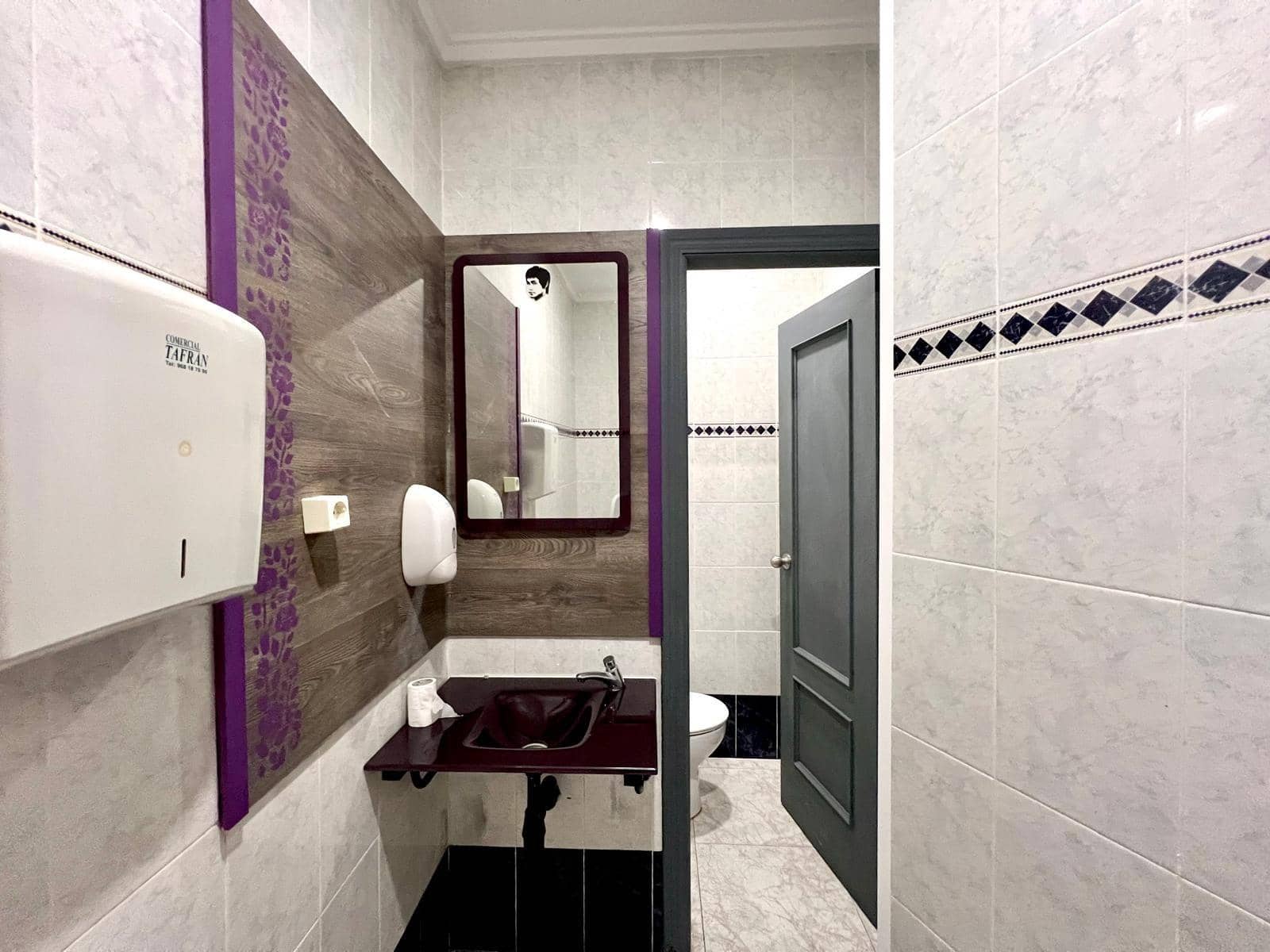 Gewerbe zu verkaufen in Torrevieja - 199.900 € (Ref: 9503259)