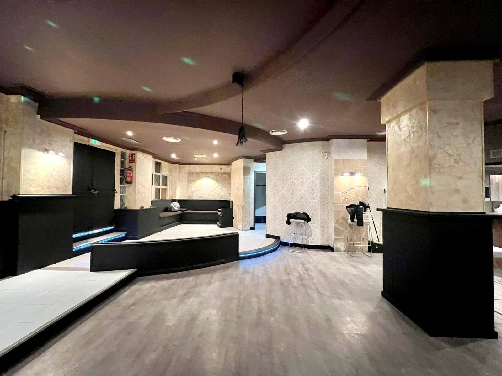 Gewerbe zu verkaufen in Torrevieja - 199.900 € (Ref: 9503259)