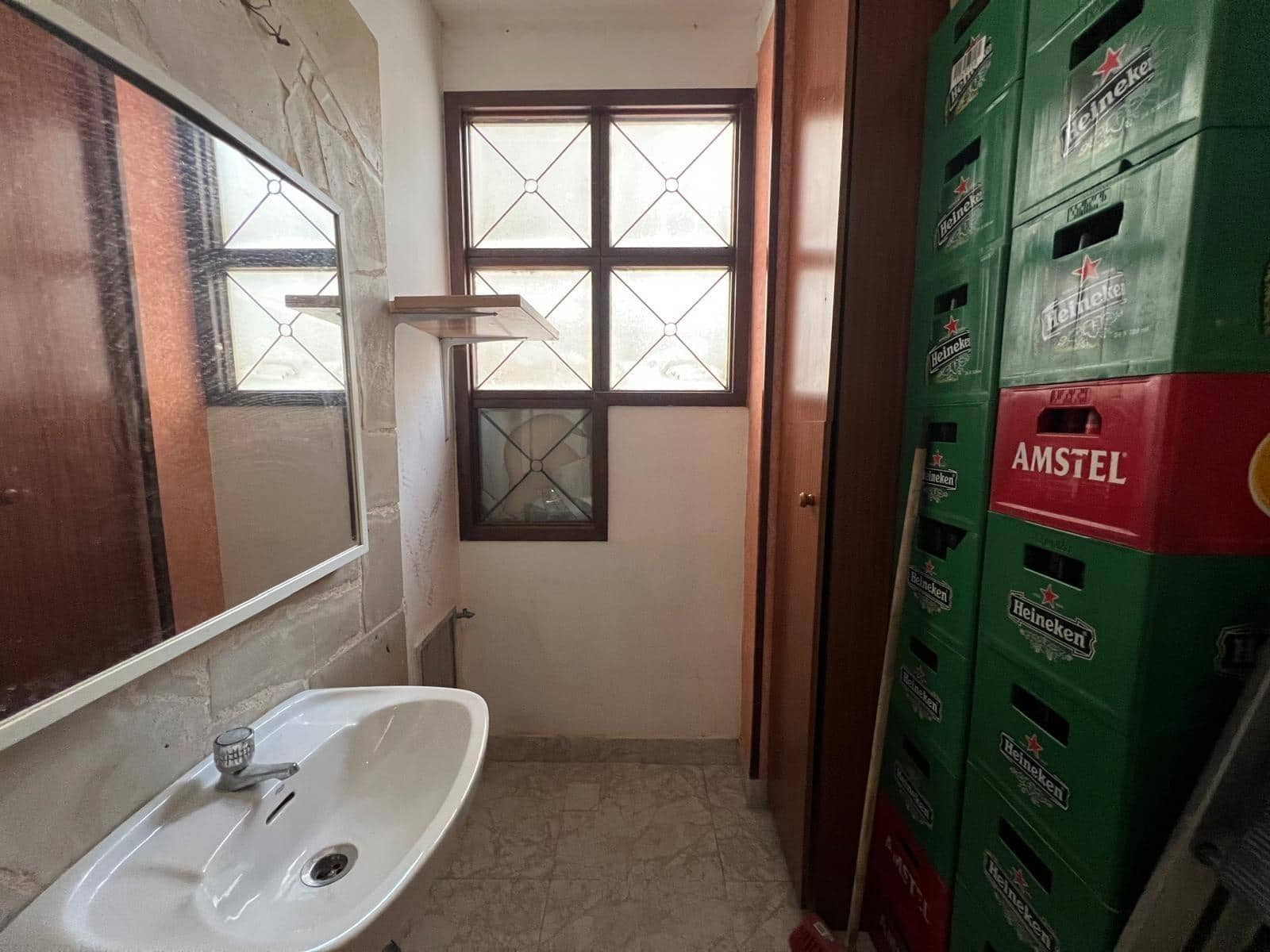 Gewerbe zu verkaufen in Torrevieja - 199.900 € (Ref: 9503259)