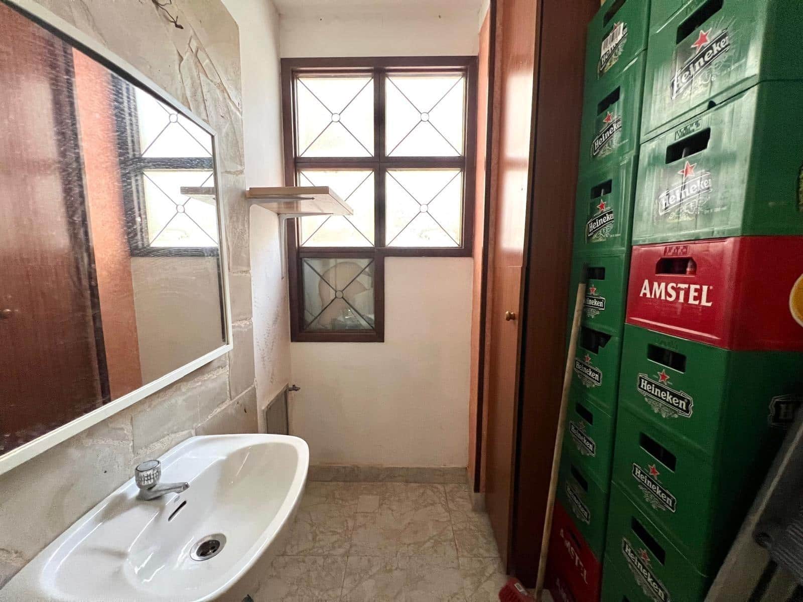 Gewerbe zu verkaufen in Torrevieja - 199.900 € (Ref: 9503259)