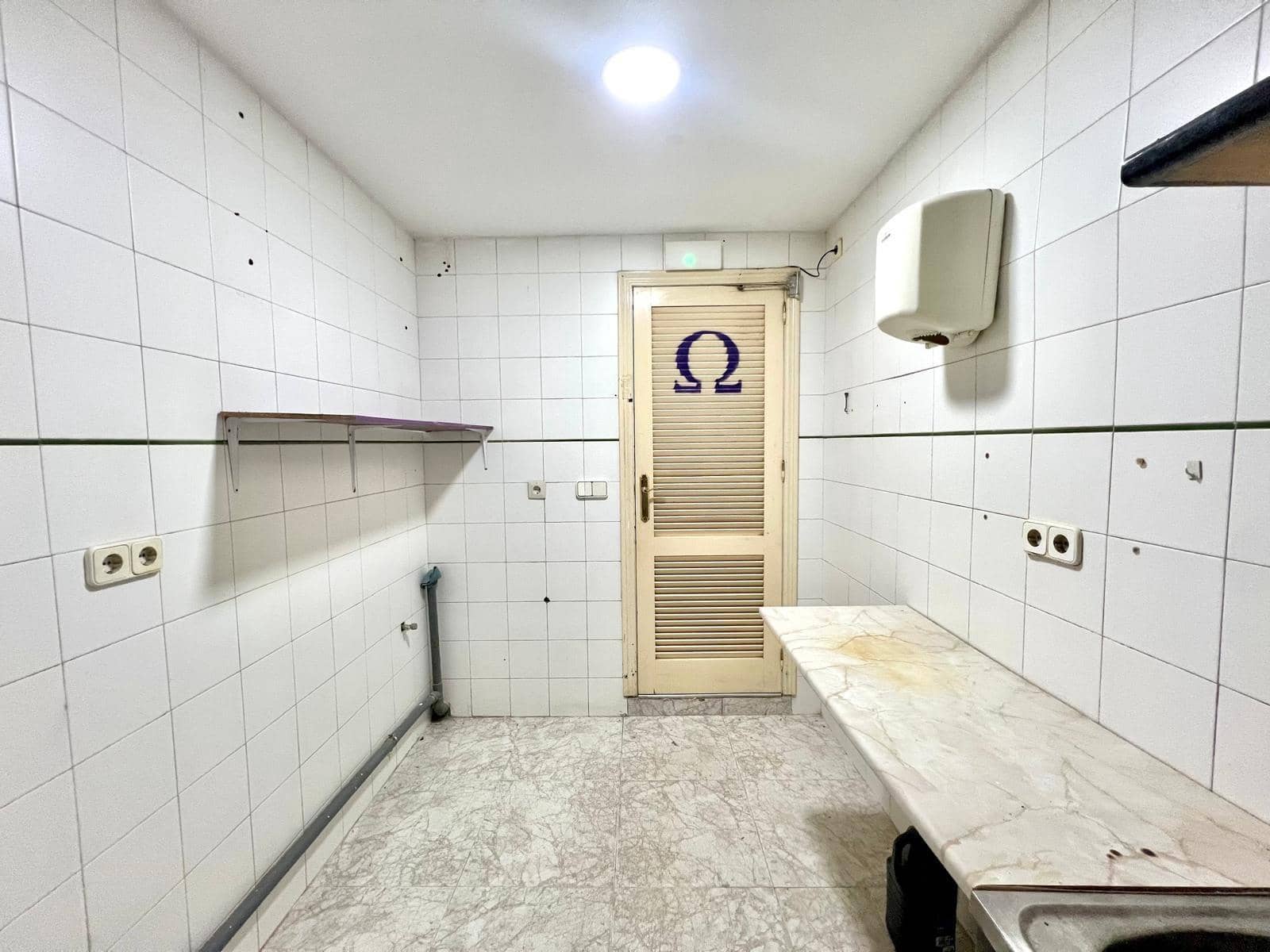 Gewerbe zu verkaufen in Torrevieja - 199.900 € (Ref: 9503259)