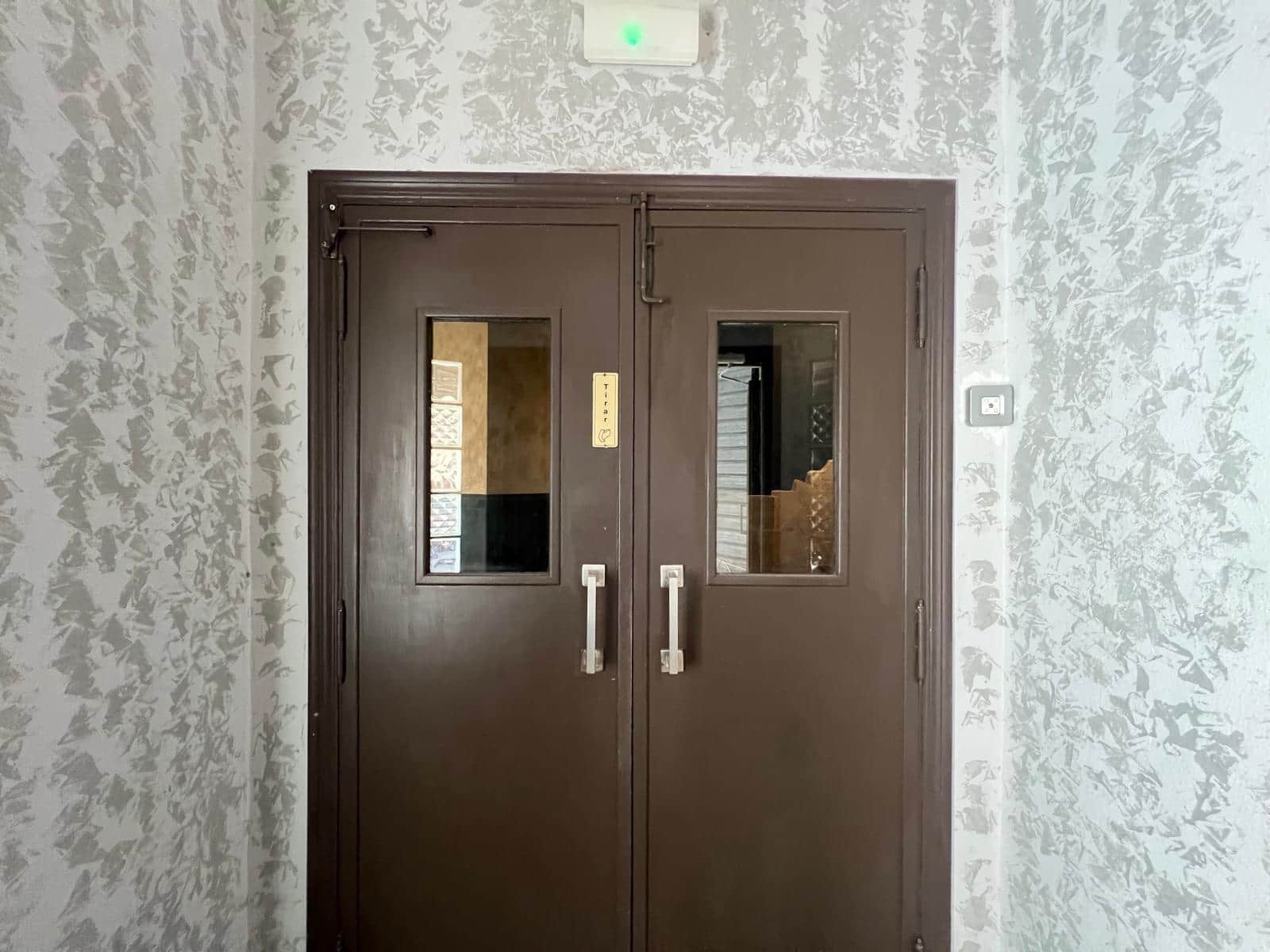 Gewerbe zu verkaufen in Torrevieja - 199.900 € (Ref: 9503259)