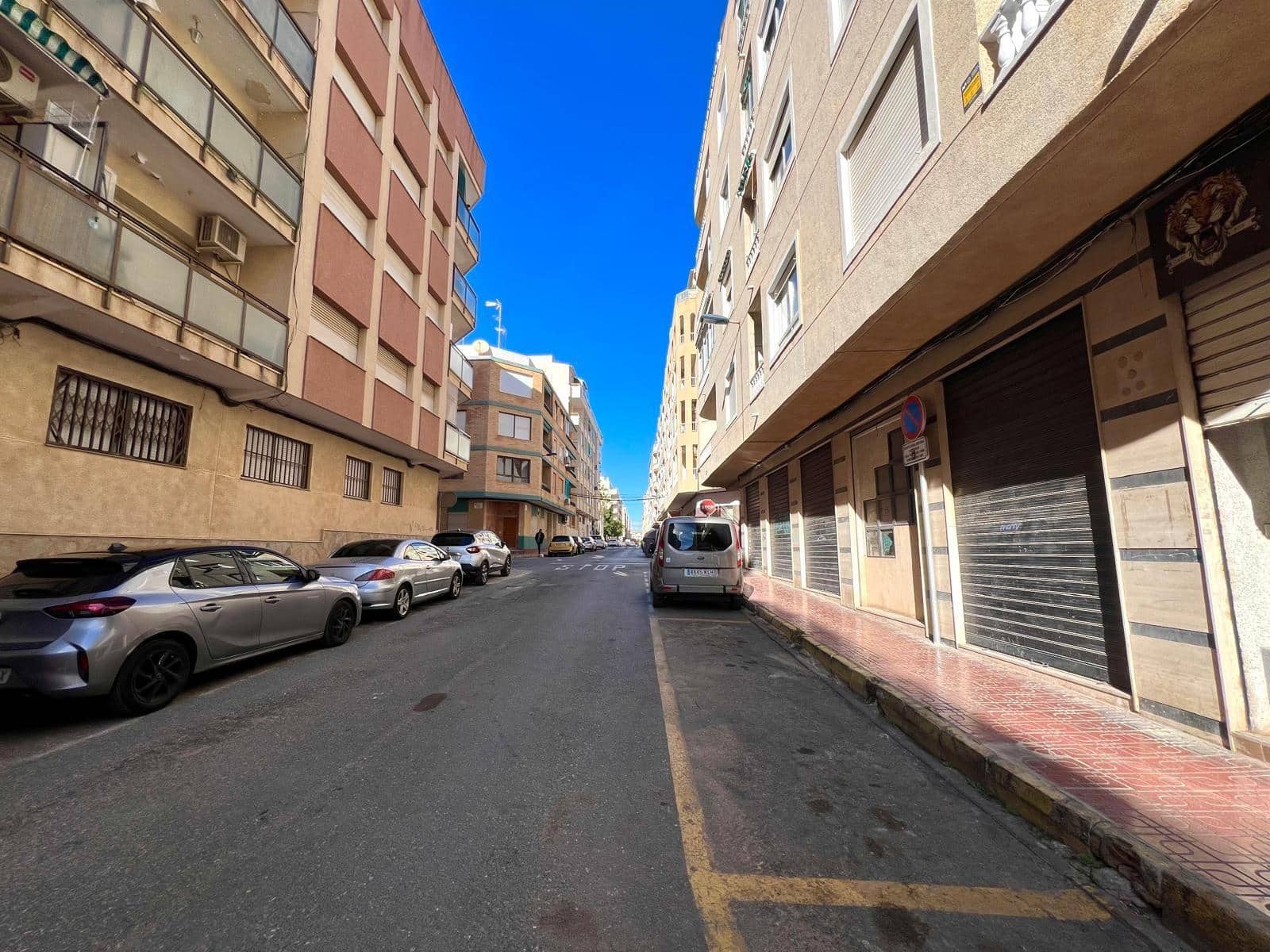 Gewerbe zu verkaufen in Torrevieja - 199.900 € (Ref: 9503259)