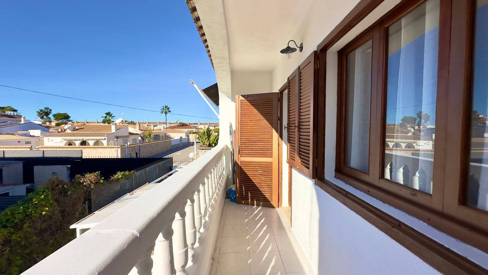 Bungalow de 1 habitación en Orihuela Costa en venta con piscina - 129.900 € (Ref: 9503260)