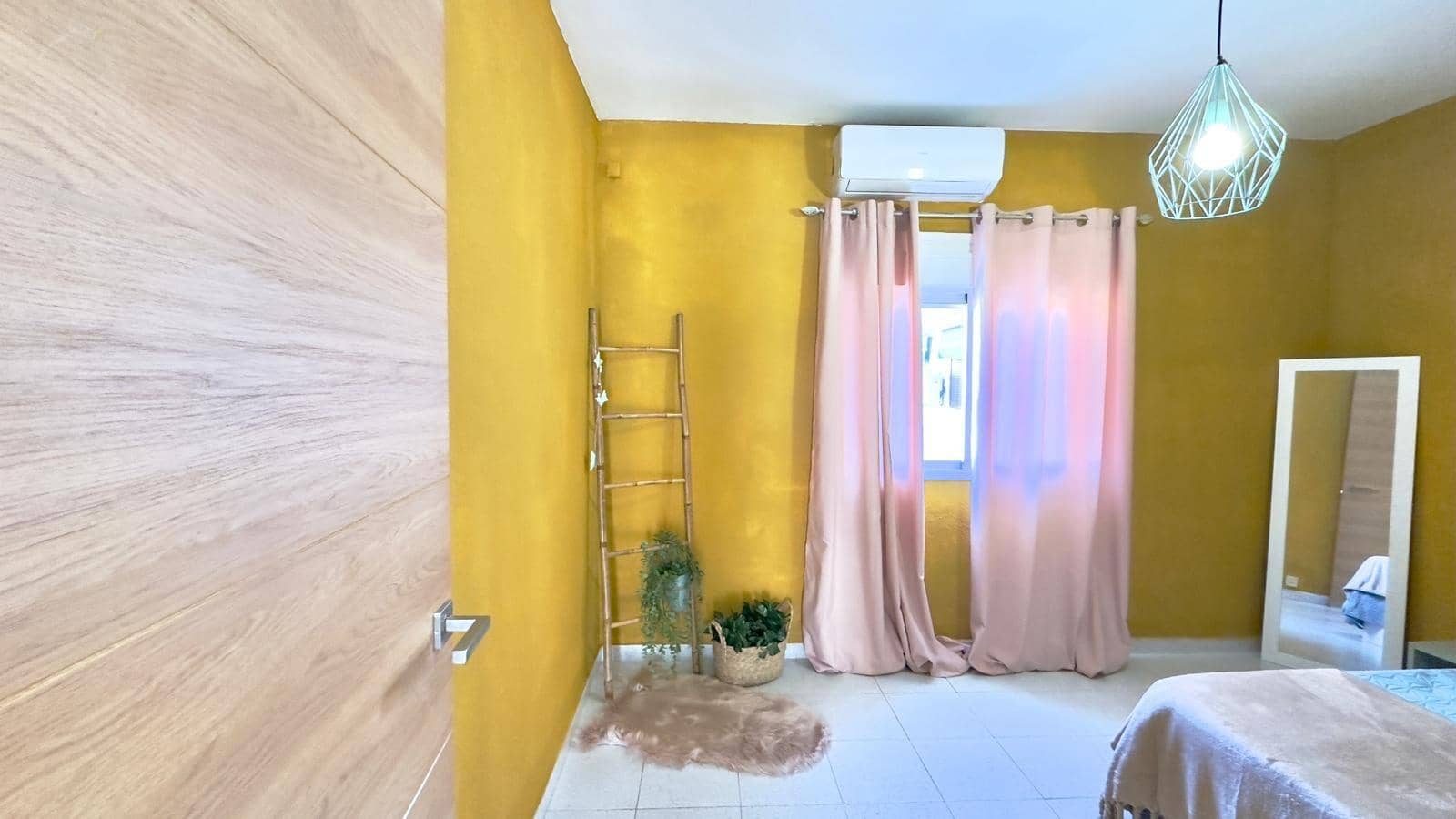 Bungalow de 1 habitación en Orihuela Costa en venta con piscina - 129.900 € (Ref: 9503260)