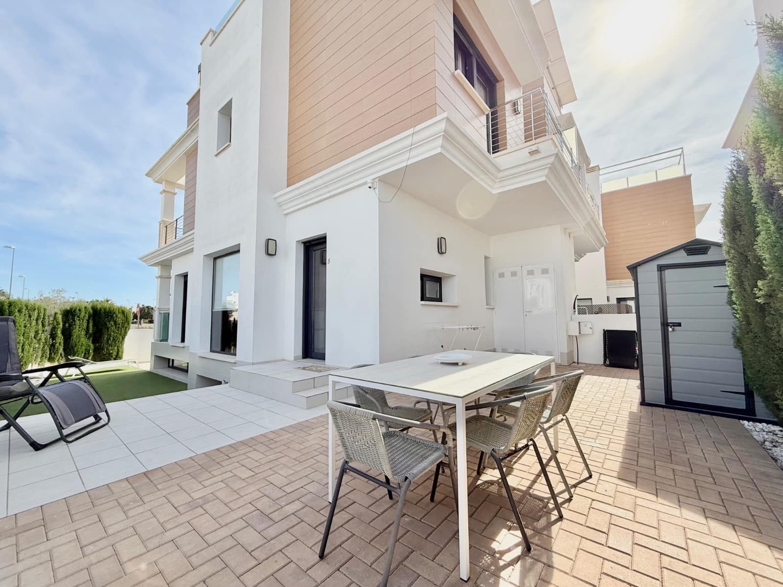 3 soveværelse Byhus til salg i Ciudad Quesada med swimmingpool garage - € 340.000 (Ref: 9503277)