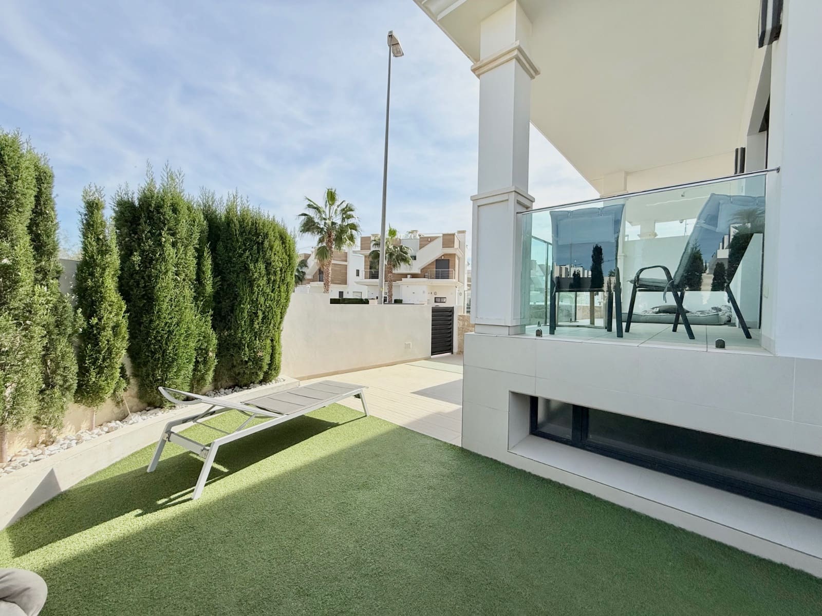 3 soveværelse Byhus til salg i Ciudad Quesada med swimmingpool garage - € 340.000 (Ref: 9503277)