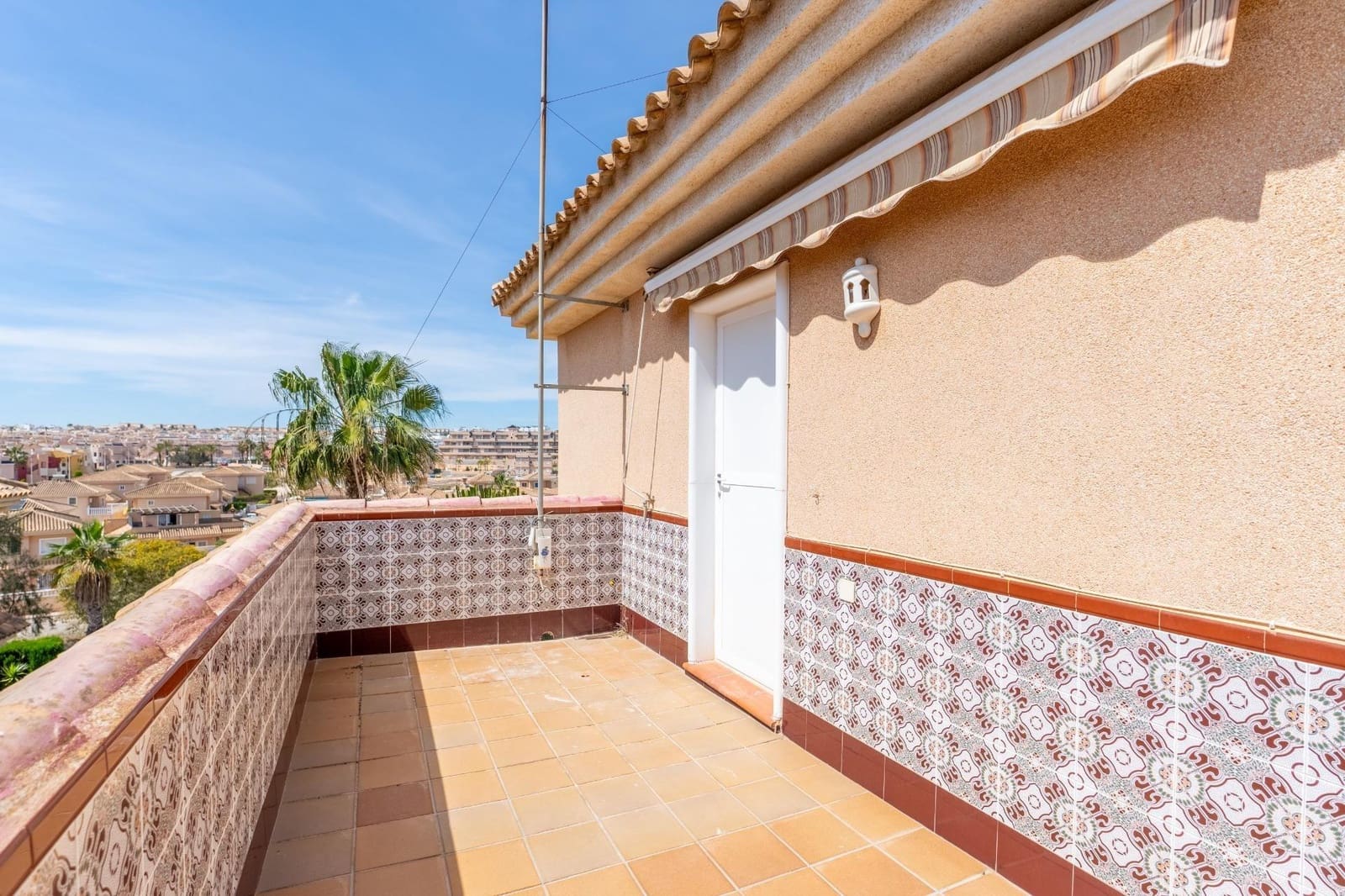 3 sovrum Villa till salu i Torrevieja med pool - 340 000 € (Ref: 9503281)