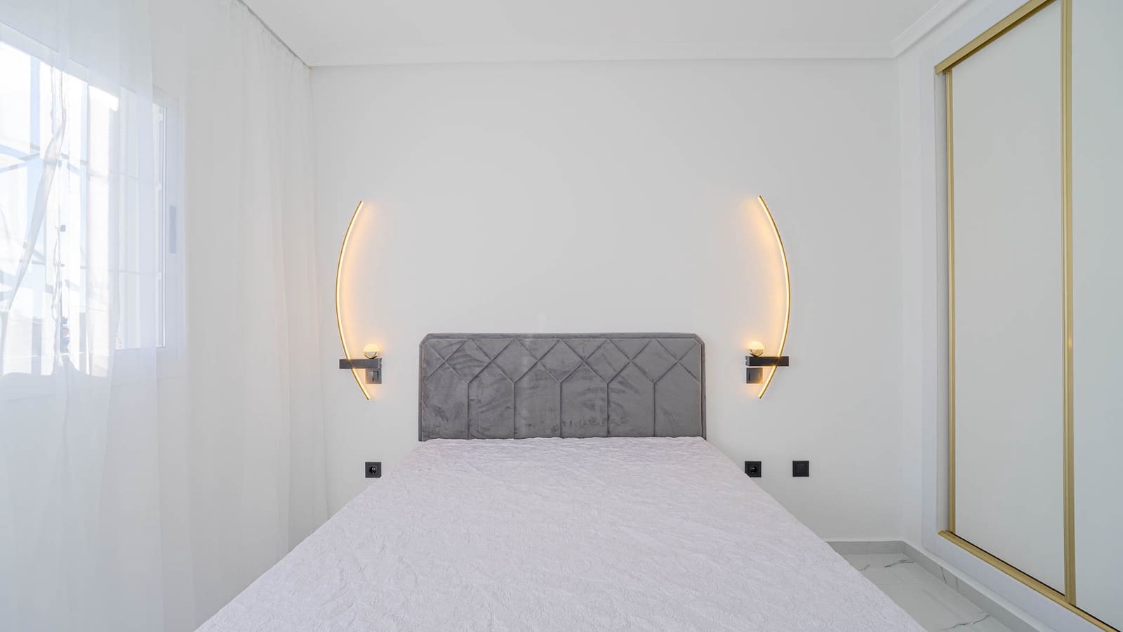 1 sypialnia Dom na sprzedaż w Orihuela Costa z basenem garażem - 170 000 € (Ref: 9503282)