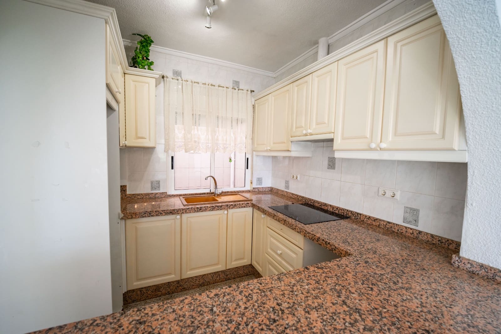 2 chambre Bungalow à vendre à Ciudad Quesada avec garage - 215 000 € (Ref: 9509251)