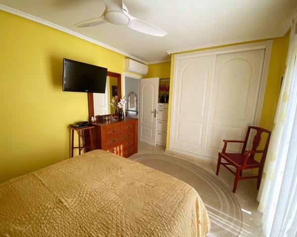 3 bedroom Semi-detached Villa for sale in Ciudad Quesada, Rojales with pool - € 240,000 (Ref: 9509253)