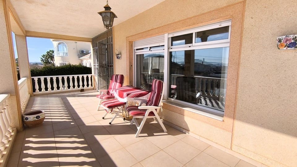 3 bedroom Villa for sale in Ciudad Quesada with pool - € 525,000 (Ref: 9509256)