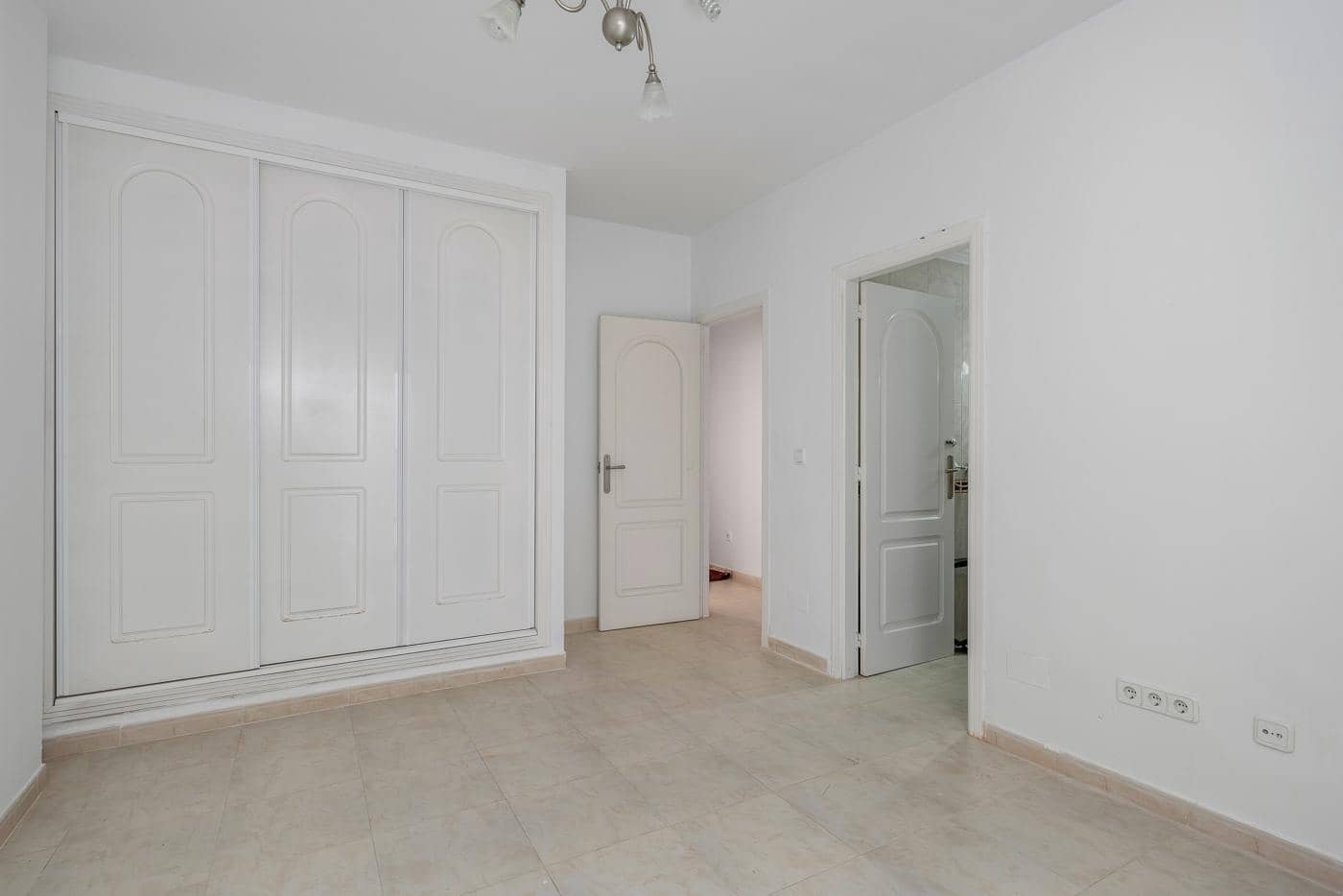 4 quarto Moradia Geminada para venda em Ciudad Quesada com piscina - 269 000 € (Ref: 9510135)