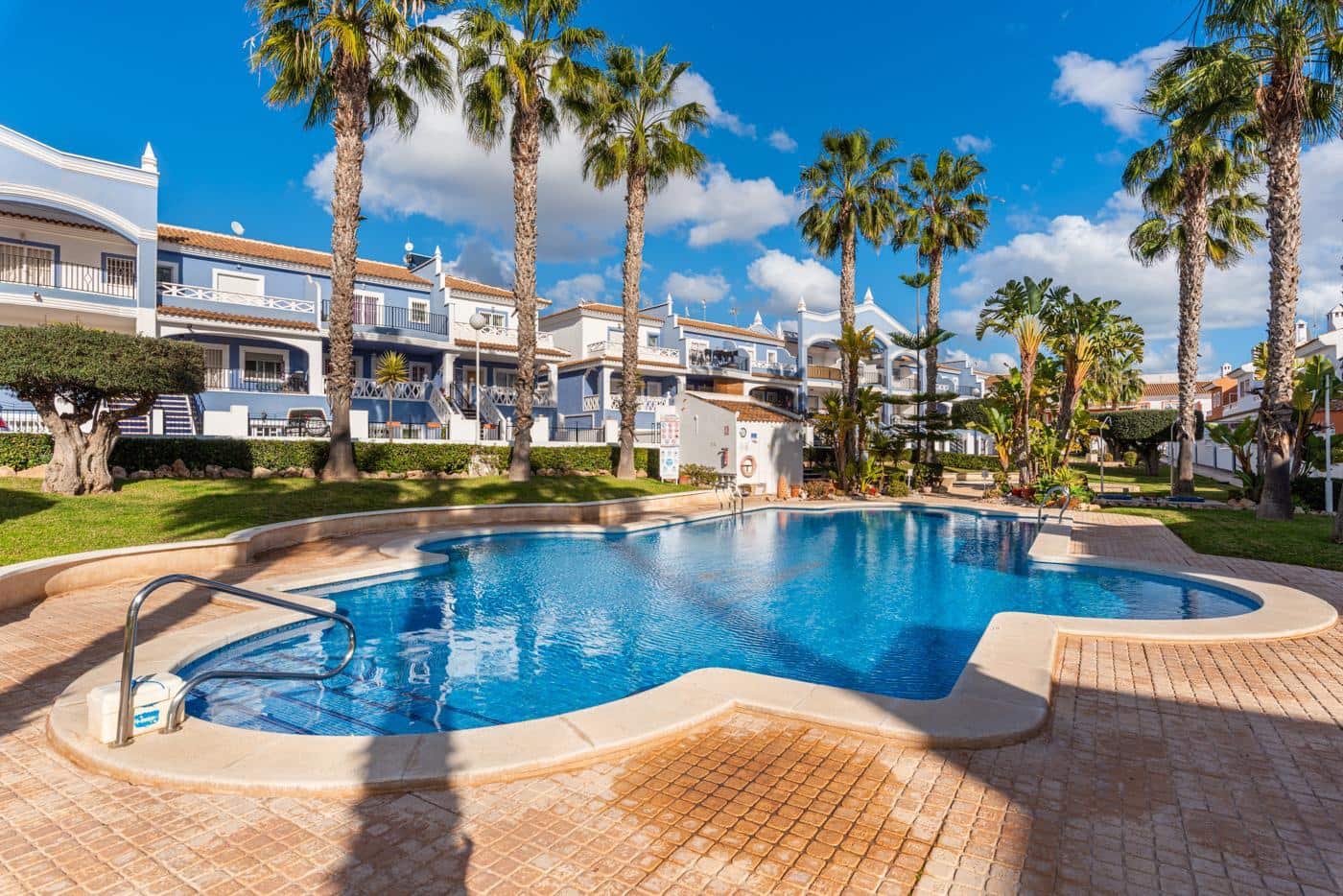 4 quarto Moradia Geminada para venda em Ciudad Quesada com piscina - 269 000 € (Ref: 9510135)