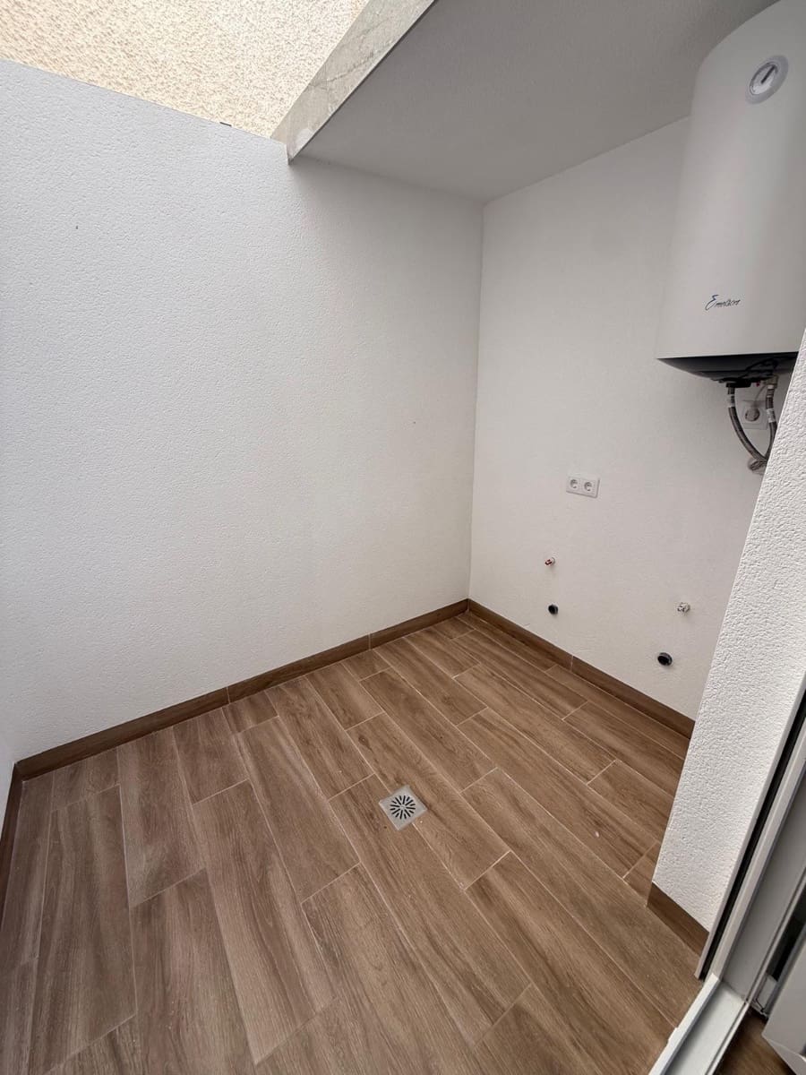 3 bedroom Semi-detached Villa for sale in Ciudad Quesada - € 249,000 (Ref: 9518993)