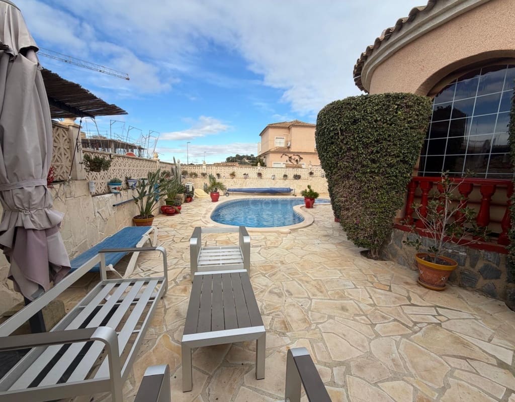 3 camera da letto Villa in vendita in Ciudad Quesada con piscina - 330.000 € (Rif: 9525273)