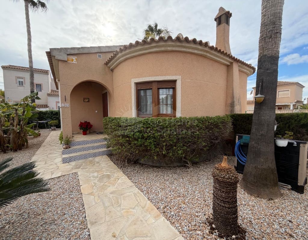 3 camera da letto Villa in vendita in Ciudad Quesada con piscina - 330.000 € (Rif: 9525273)