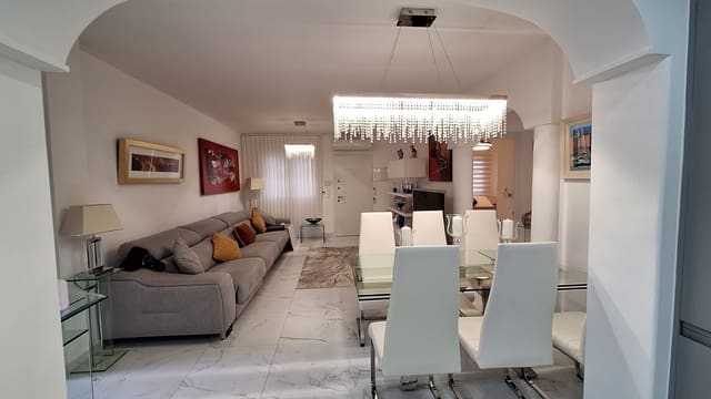 3 sovrum Villa till salu i Guardamar del Segura med pool - 450 000 € (Ref: 9528570)