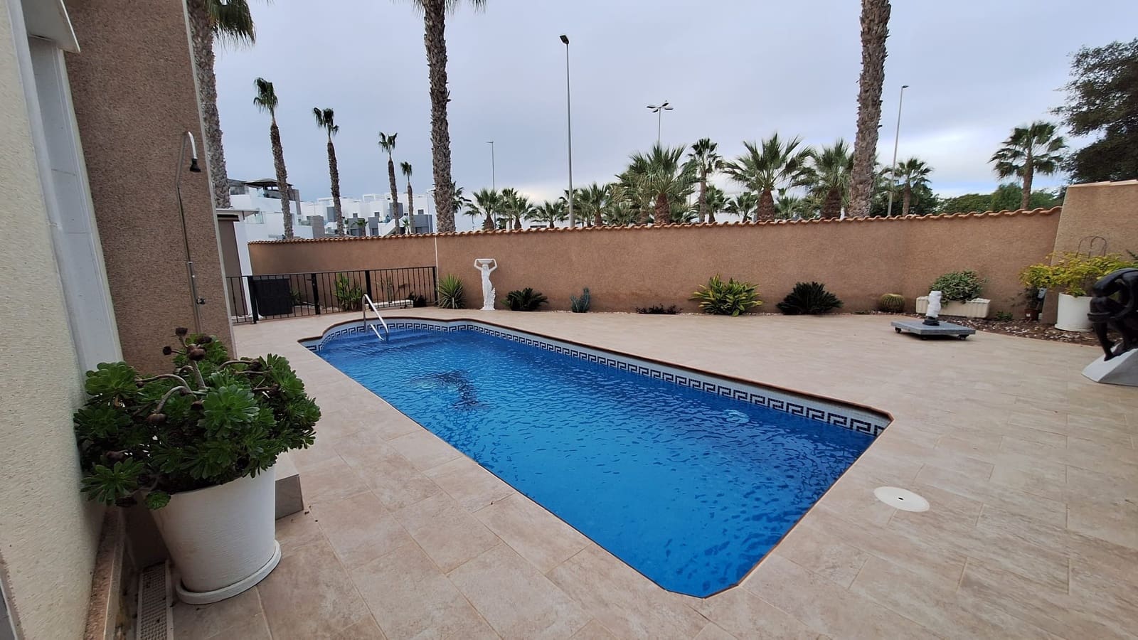 3 sovrum Villa till salu i Guardamar del Segura med pool - 450 000 € (Ref: 9528570)