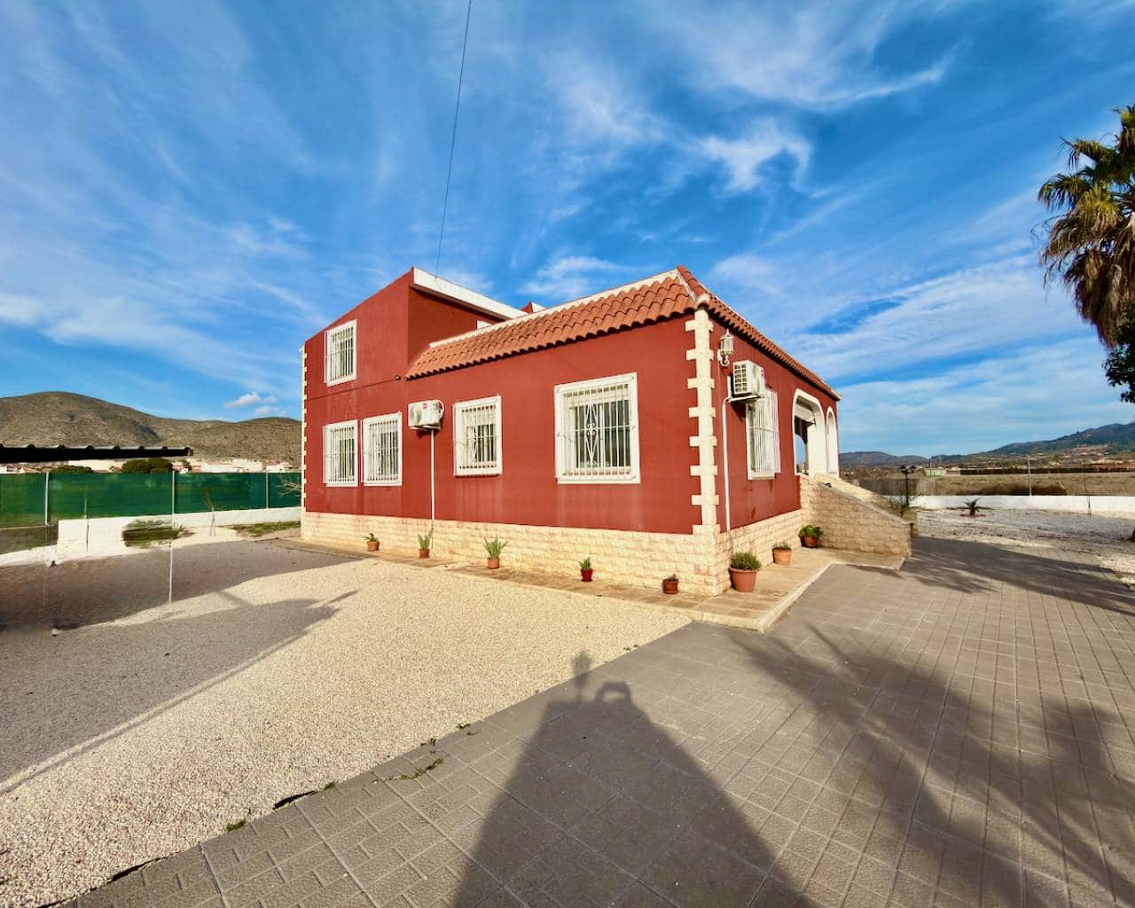 4 soveværelse Villa til salg i Hondon de los Frailes med garage - € 275.000 (Ref: 9532718)